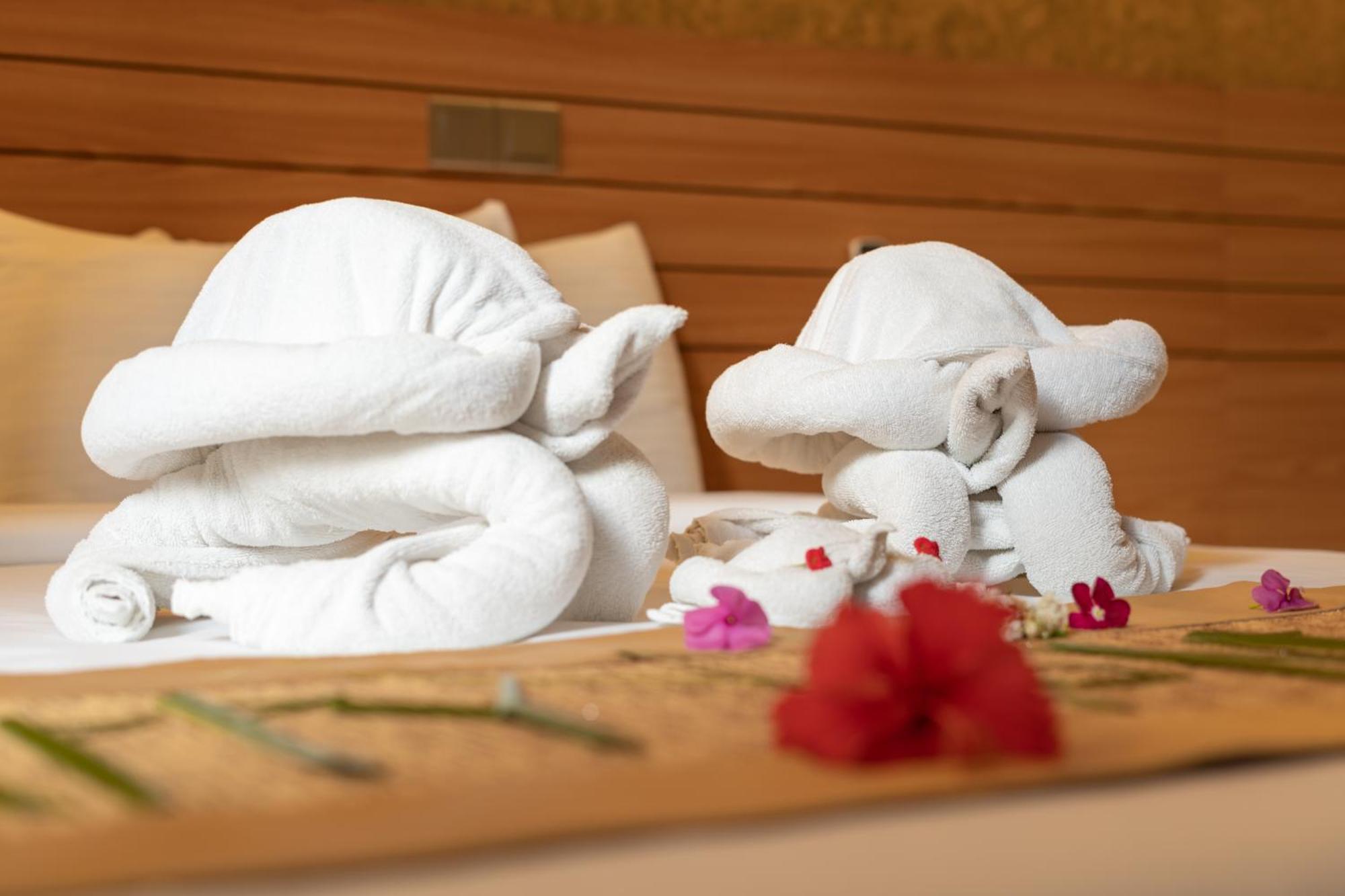 Nala Veli Beach & Spa Ukulhas Екстериор снимка