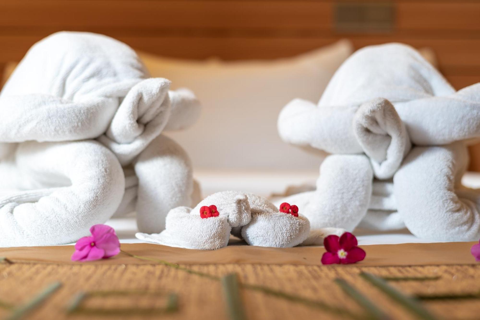 Nala Veli Beach & Spa Ukulhas Екстериор снимка